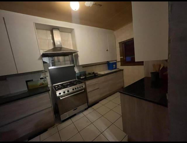 4 BEDROOM HOUSE FOR SALE IN NORKEM PARK